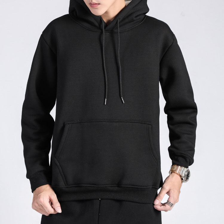Quali sono le ultime tendenze nella moda delle magliette e delle felpe con cappuccio?